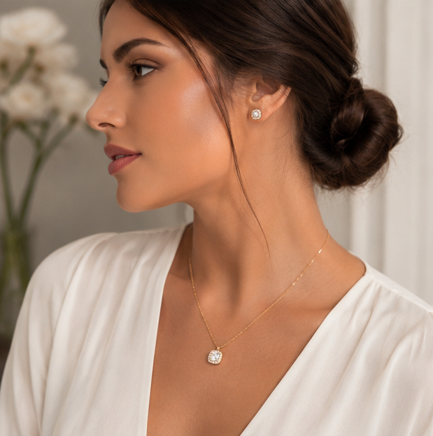Conjunto Elegance Halo™ | Colar e Brincos Banhados a Ouro