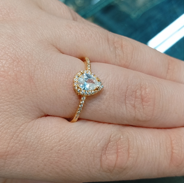 Anel Gota Cravejado com Zircônias | Semi Joia Banhada a Ouro