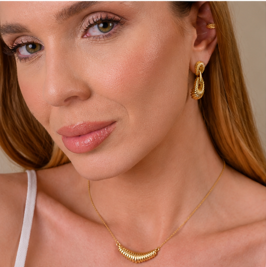 Colar Texturizado com Banho em Ouro 18k