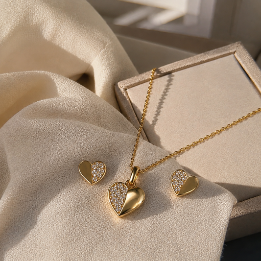 Conjunto Coração Banhado a Ouro com Pedras