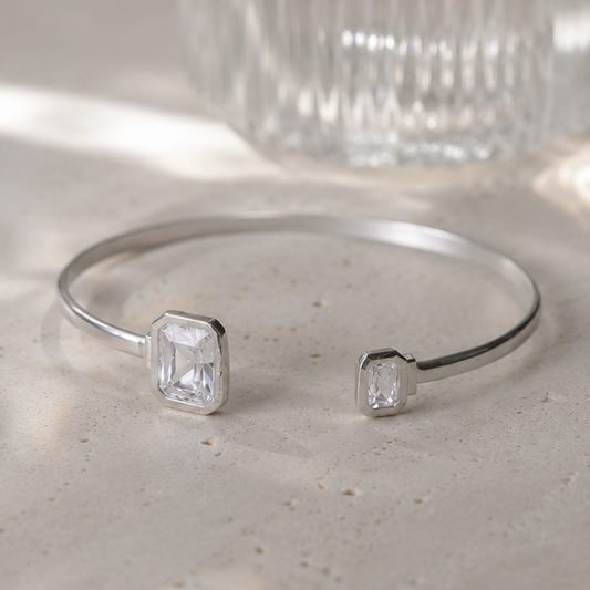 Bracelete Retangular com Banho em Ródio Branco