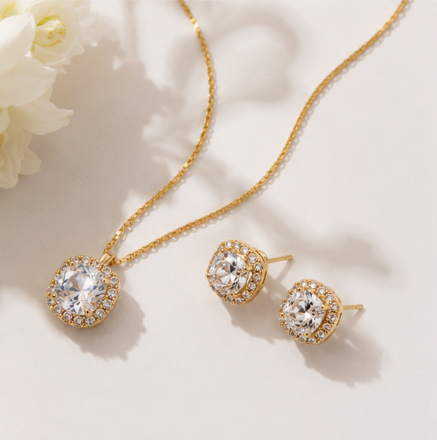 Conjunto Elegance Halo™ | Colar e Brincos Banhados a Ouro