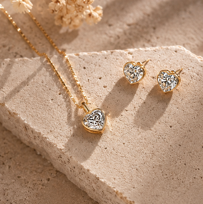 Conjunto Heart Shine™ | Colar e Brincos Banhados a Ouro