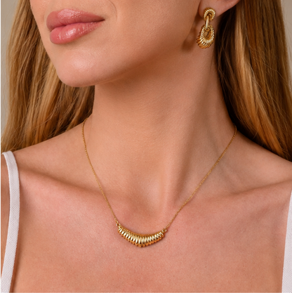 Colar Texturizado com Banho em Ouro 18k